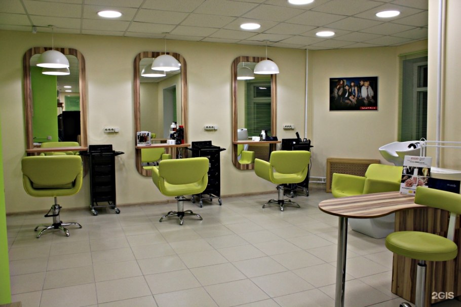 Рабочее место парикмахера в салоне