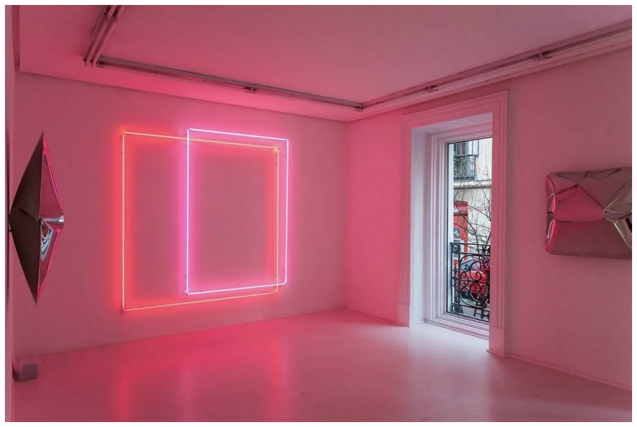 Комната с подсветкой