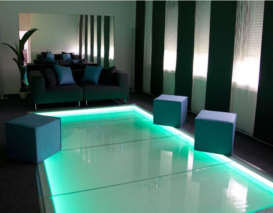 Танцпол в клубе