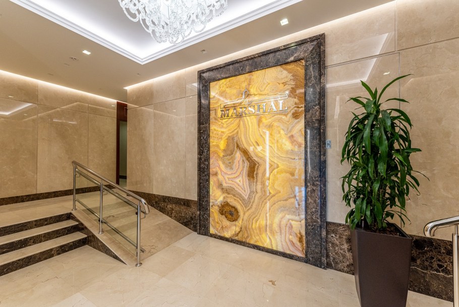 М.Октябрьское поле ул.Берзарина квартира надо