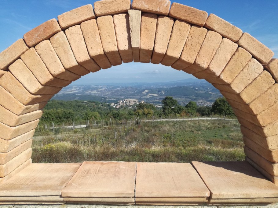 Отделка коридора декоративным камнем