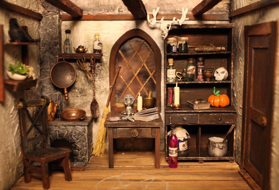 Аснаги витрина 2х дверная