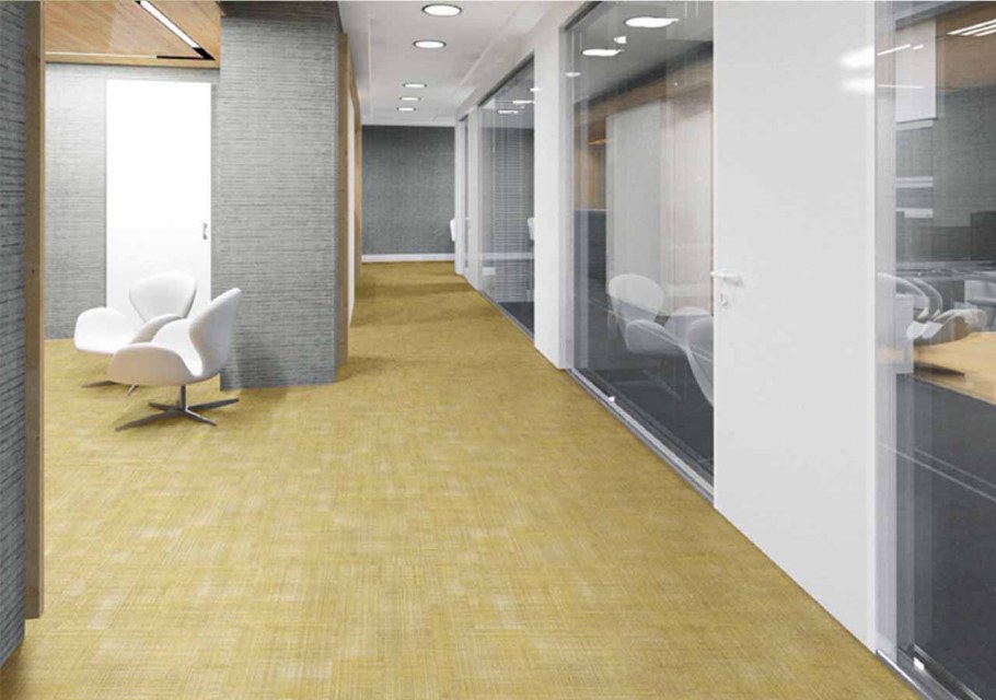 Стык линолеума и плитки