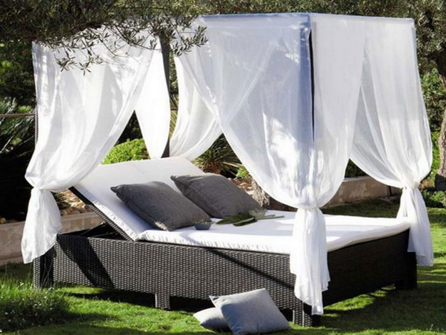 Качели на веранде подвесные