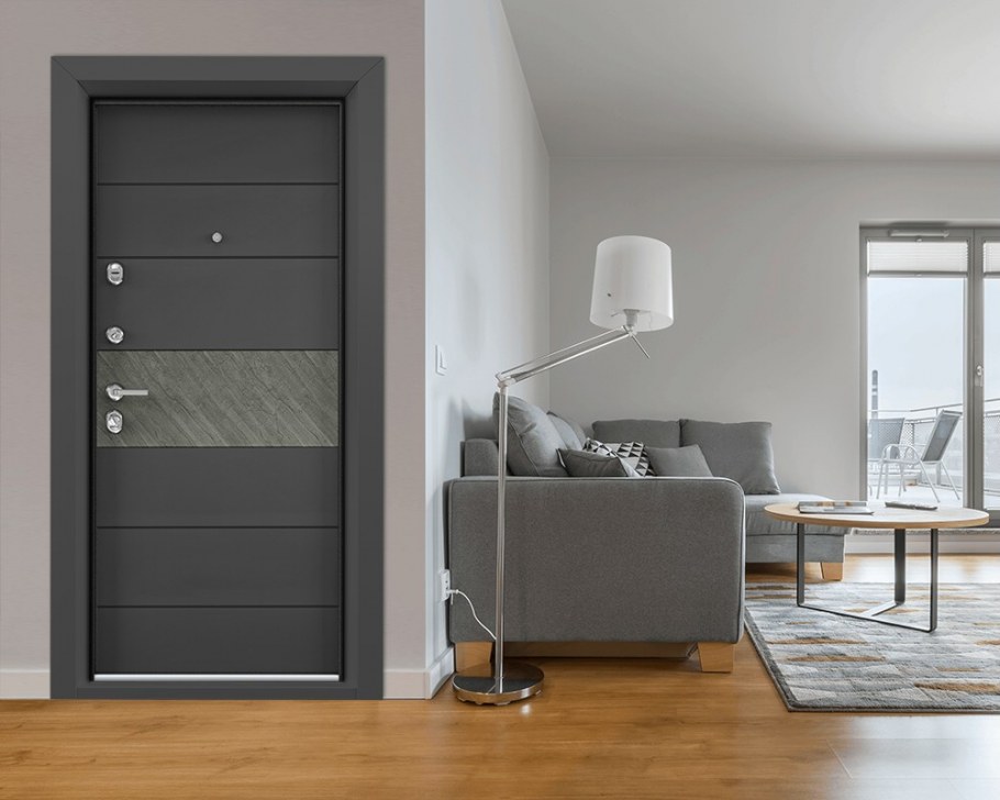 Темная прихожая