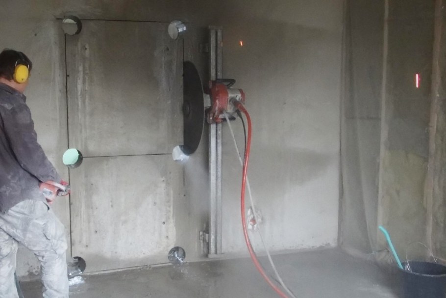 Алмазная резка проемов демонтаж