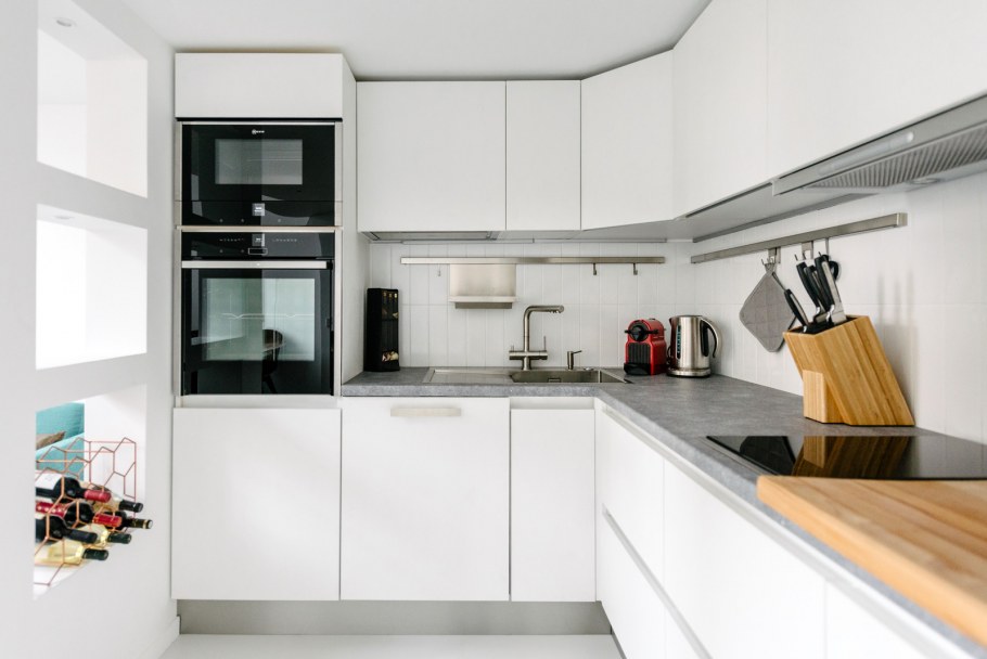 Двухуровневая кухня угловая