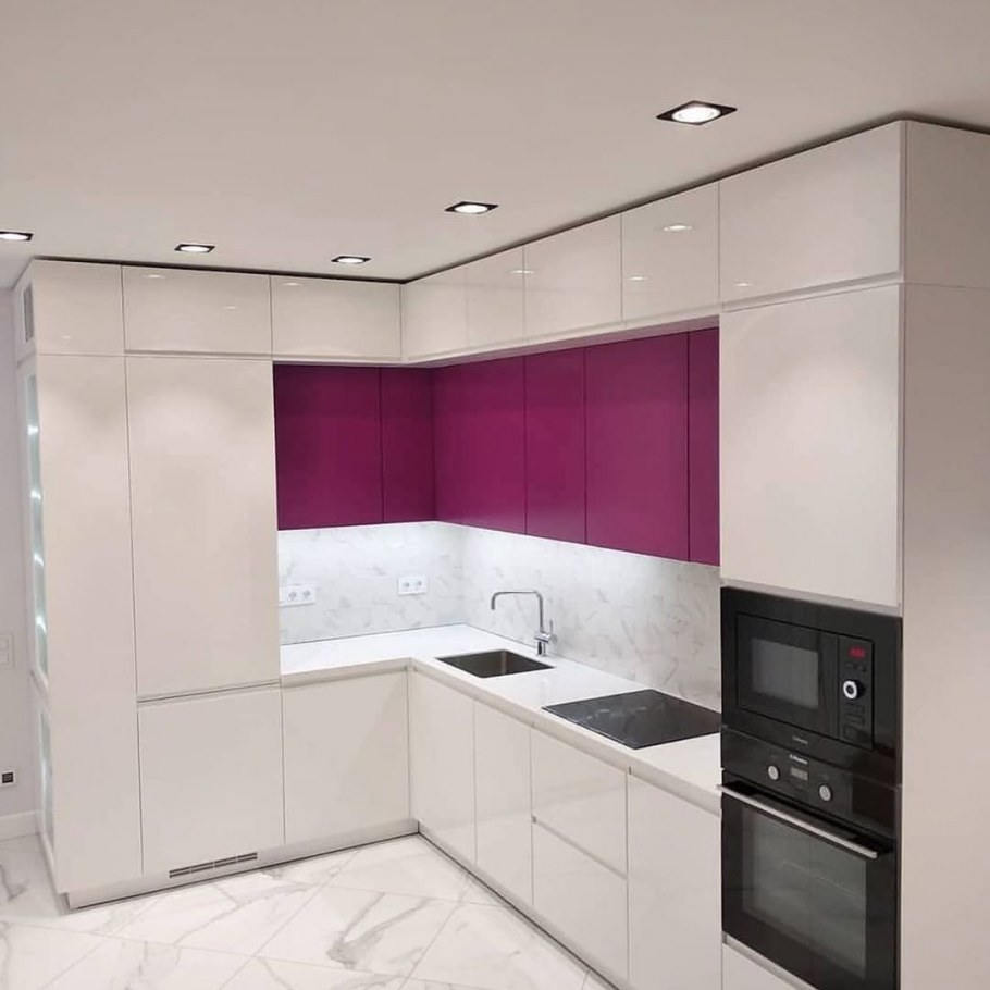 Кухни под потолок угловые