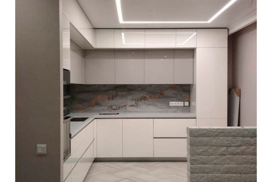 Кухонный гарнитур до потолка