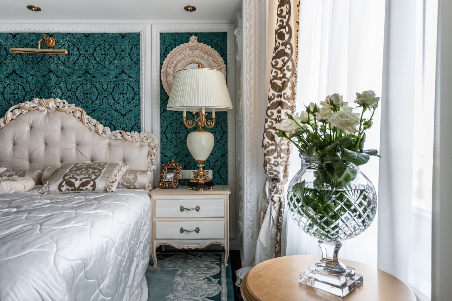 Спальня в стиле Ампир Барокко темная