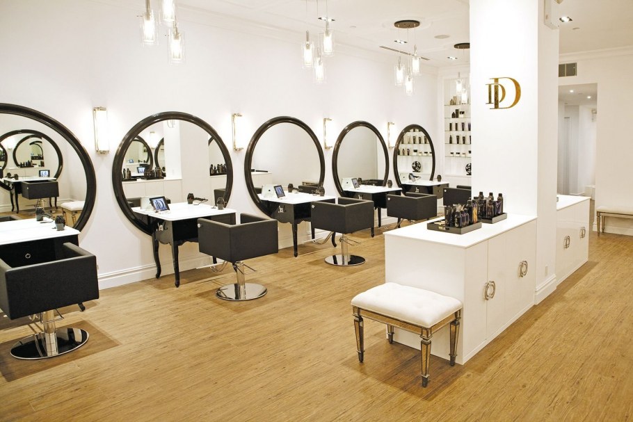 Салон красоты в черно белом стиле