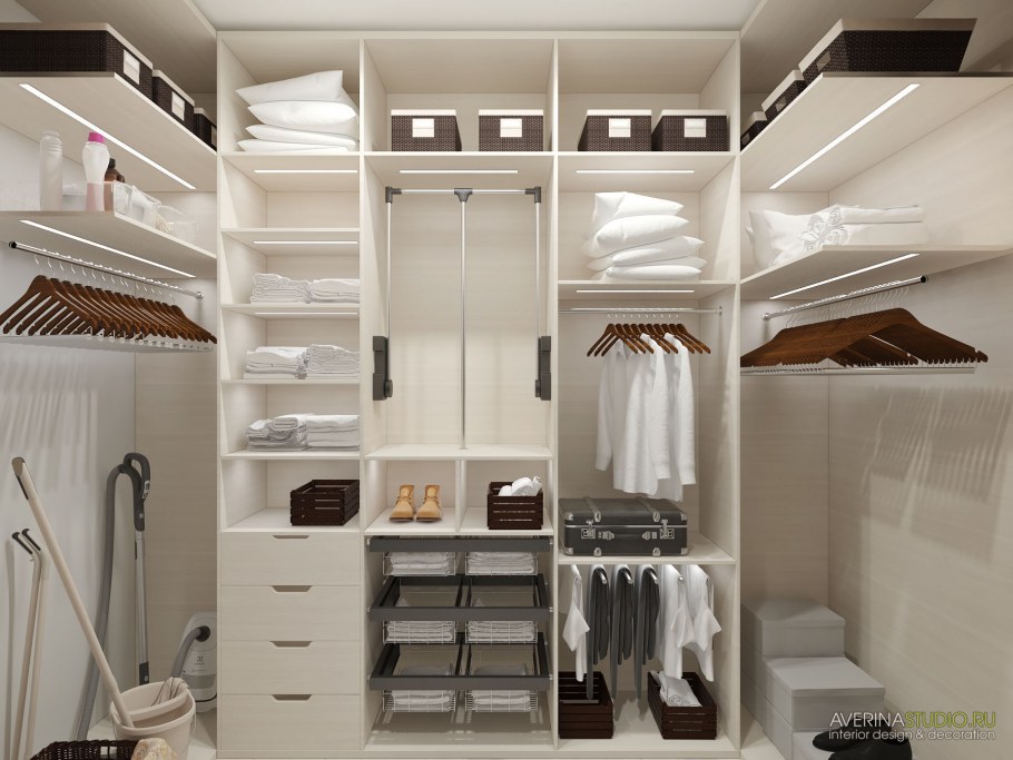 Гардеробные комнаты с гладильной доской