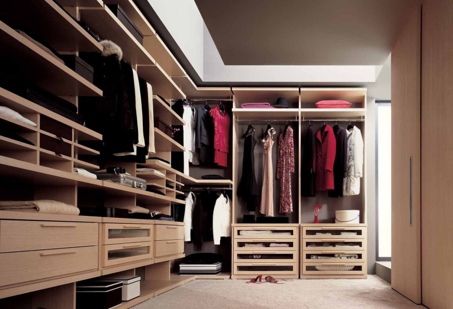 Наполнение гардеробной комнаты