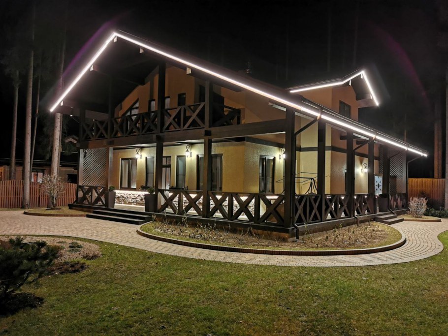 Фасадное освещение коттеджей