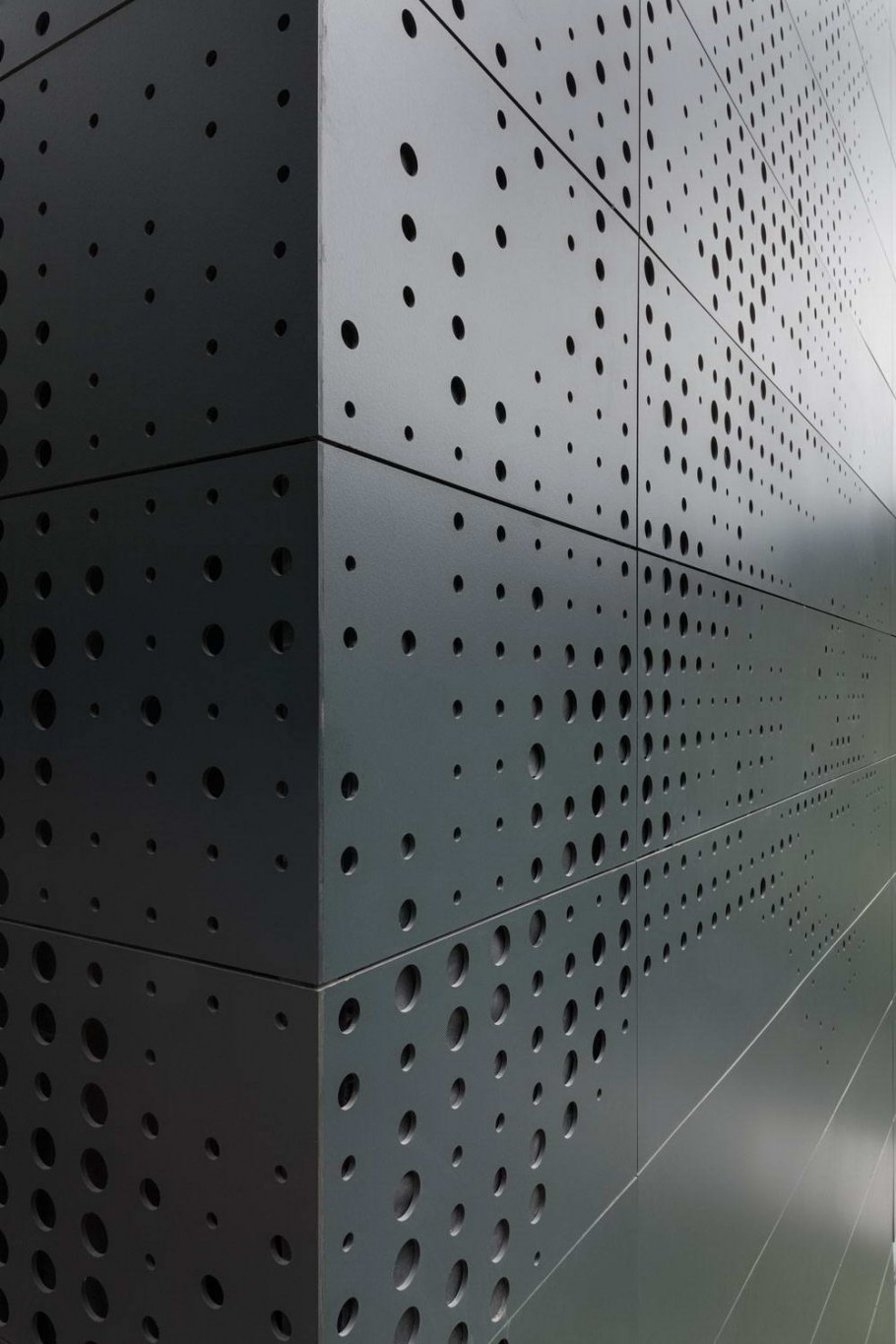 Панели из перфорированного листа