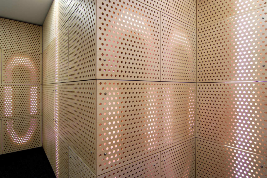 Перфорированные панели в интерьере
