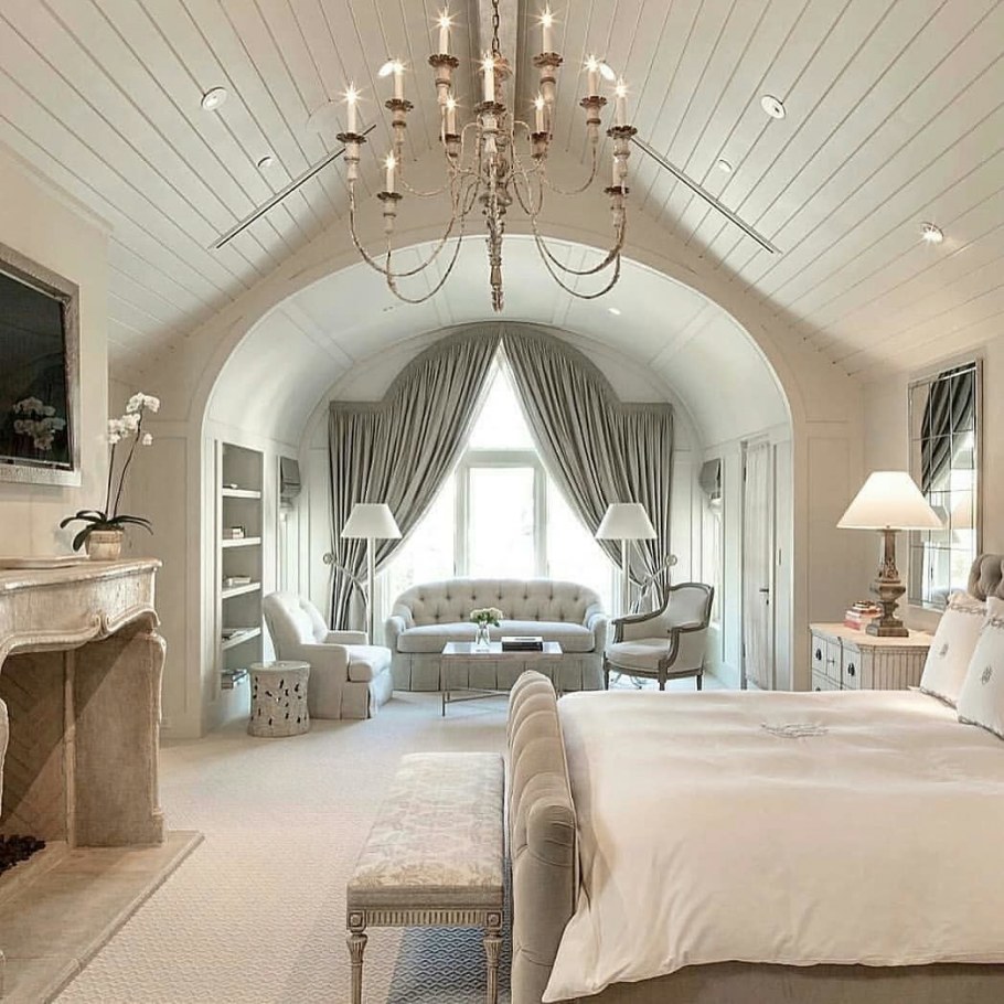 Красная спальня