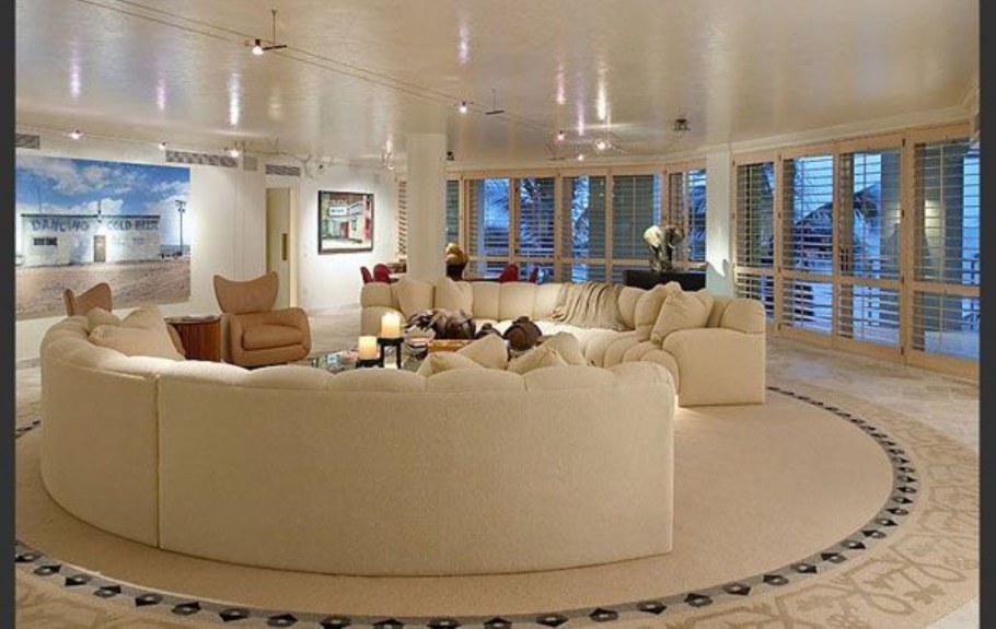 Дизайн закругленной гостиной