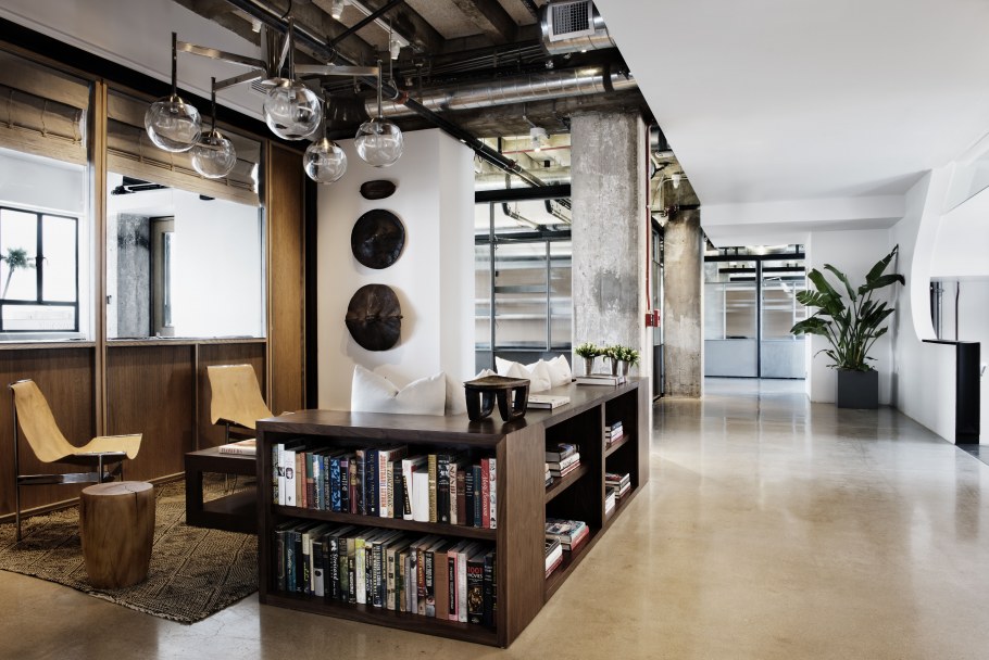 NEUEHOUSE, Лос-Анджелес