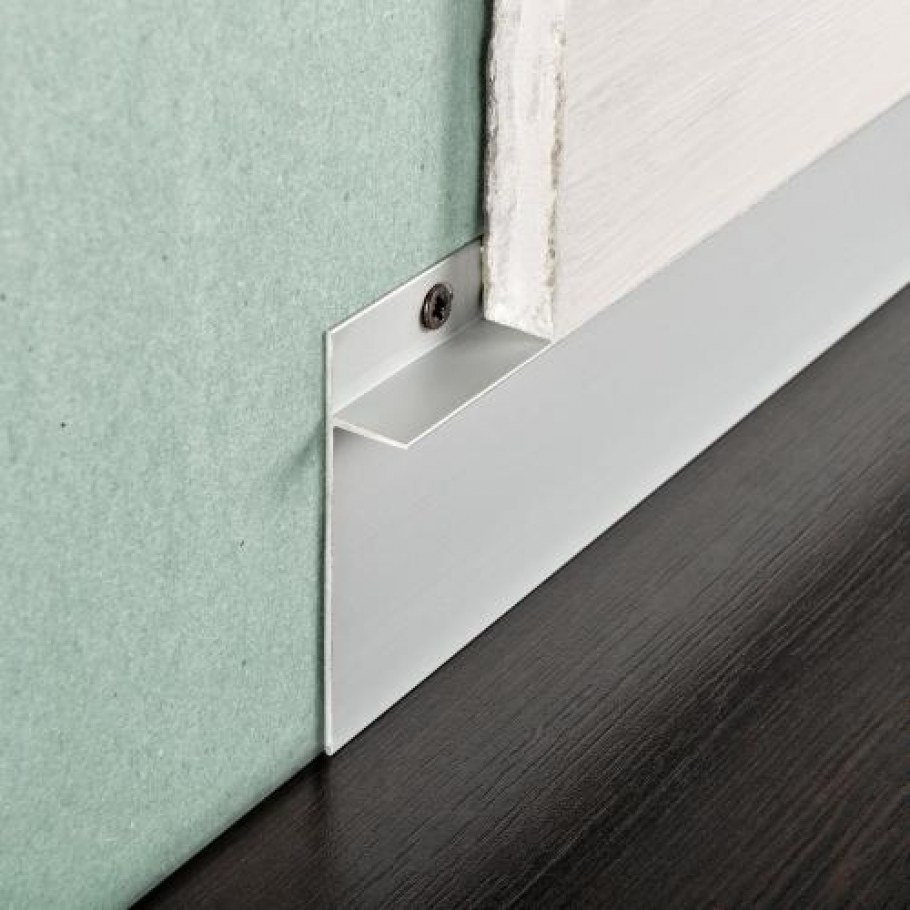 Плинтус встроенный в стену