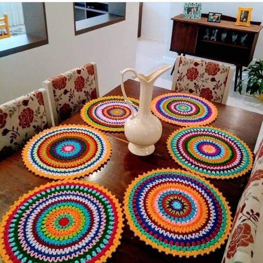 Вязаные предметы интерьера