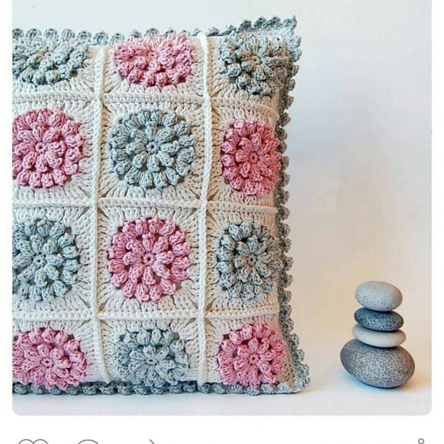 Подушка крючком