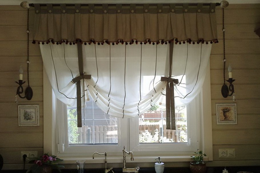 Короткие занавески на окна на дачу
