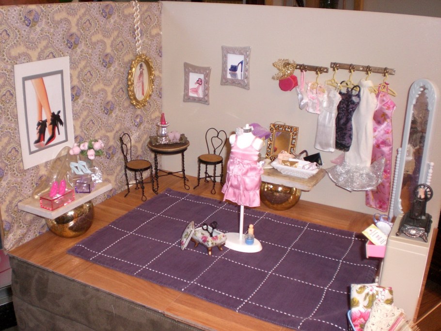 Полочки для коллекции кукол