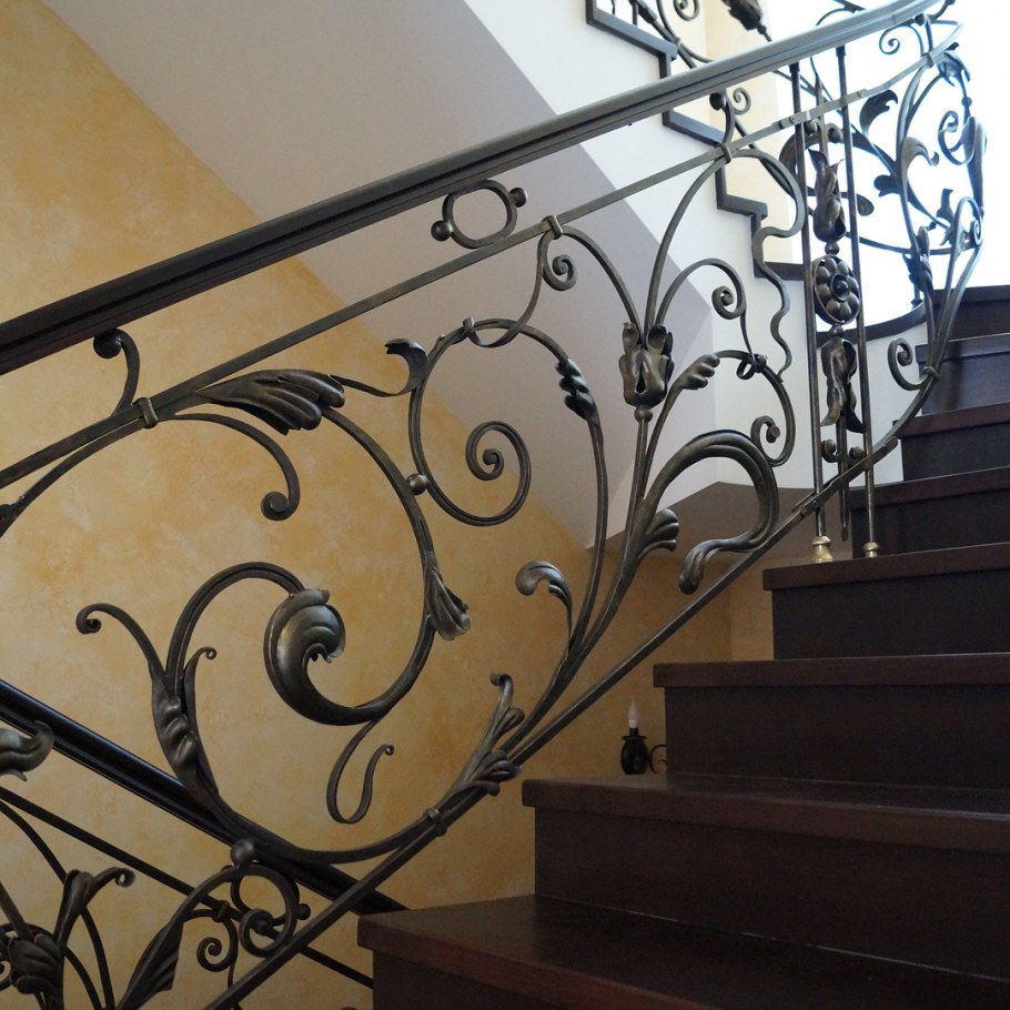 Кованые перила для лестницы