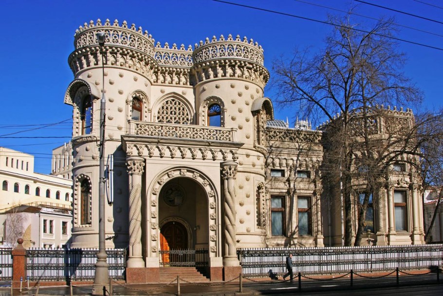 Патио внутренний дворик в Италии