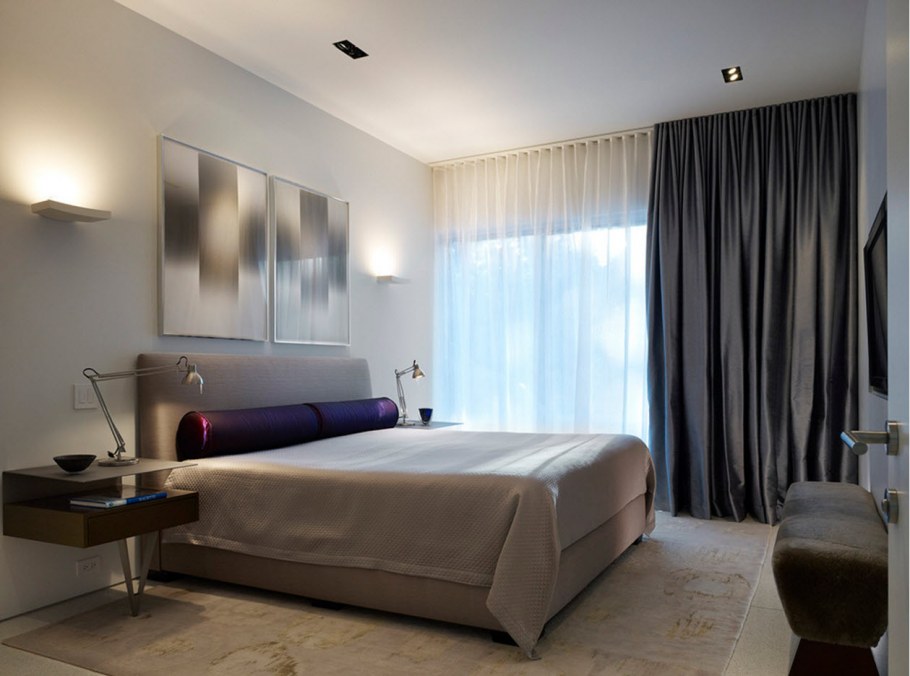 Стильные шторы в интерьере спальни