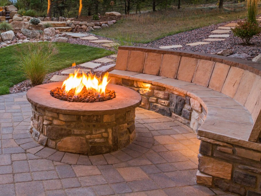 Костровая зона, мангал. Костровище