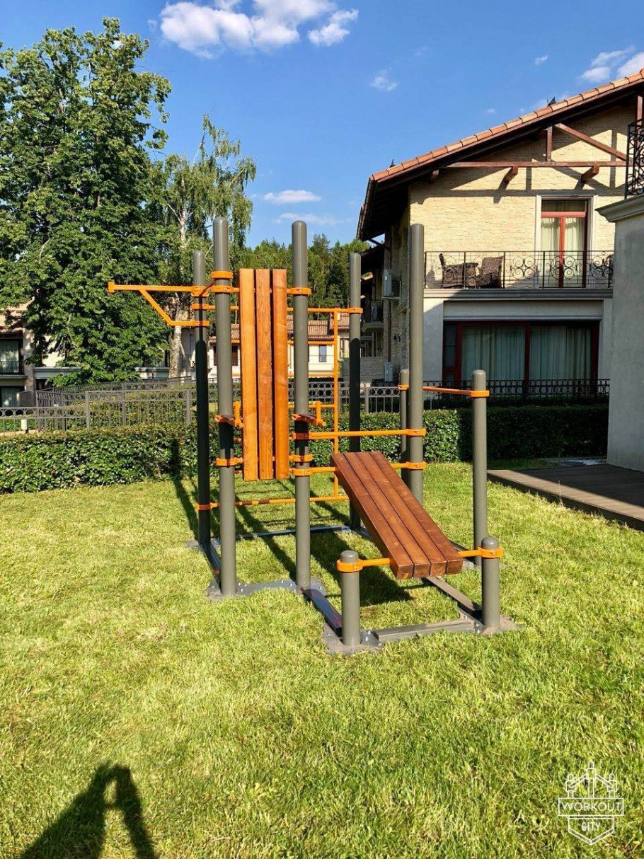 Спортивная площадка