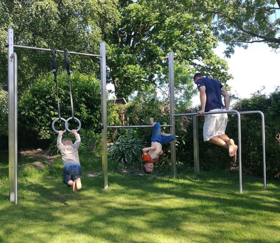 Спорт площадка на дачном участке