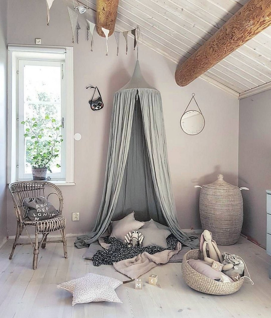 Детская кровать в скандинавском стиле