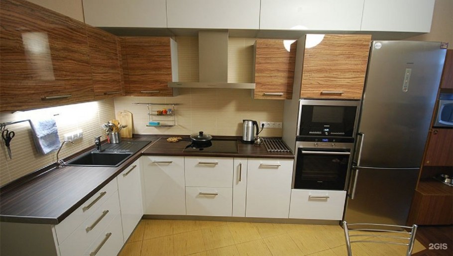 Кухонный гарнитур вживую