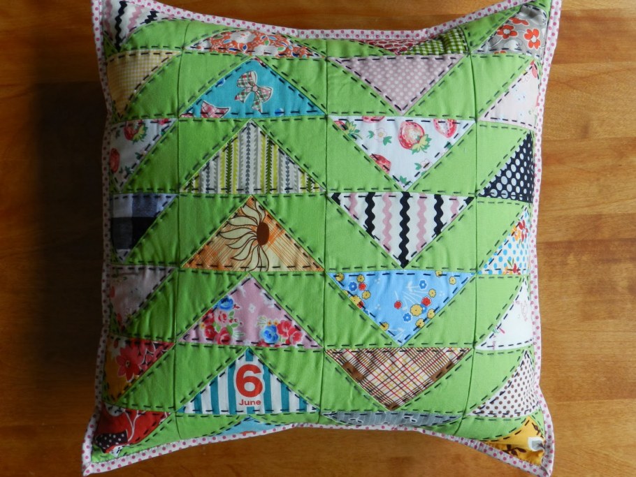 Лоскутное шитье подушка клубника