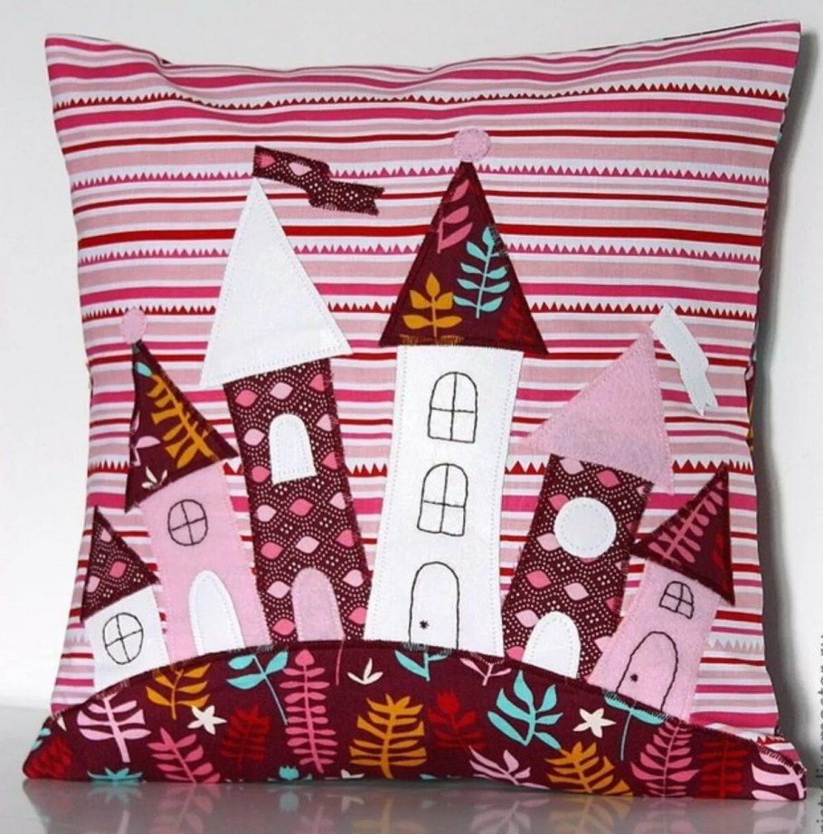 Подушка в лоскутной технике