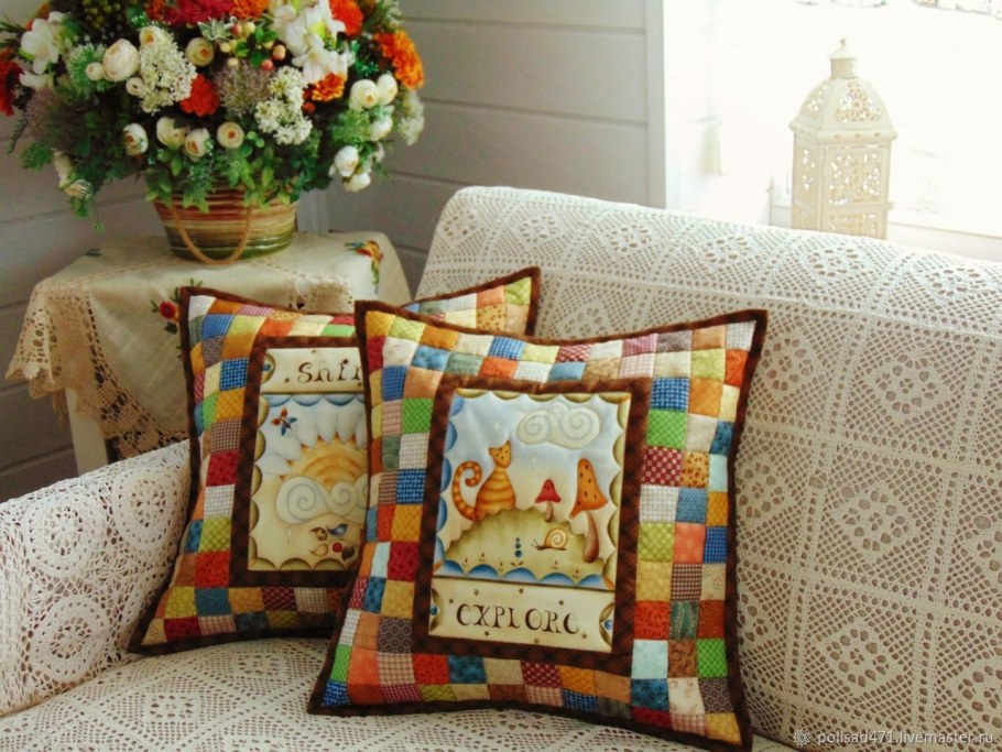 Лоскутные диванные подушки