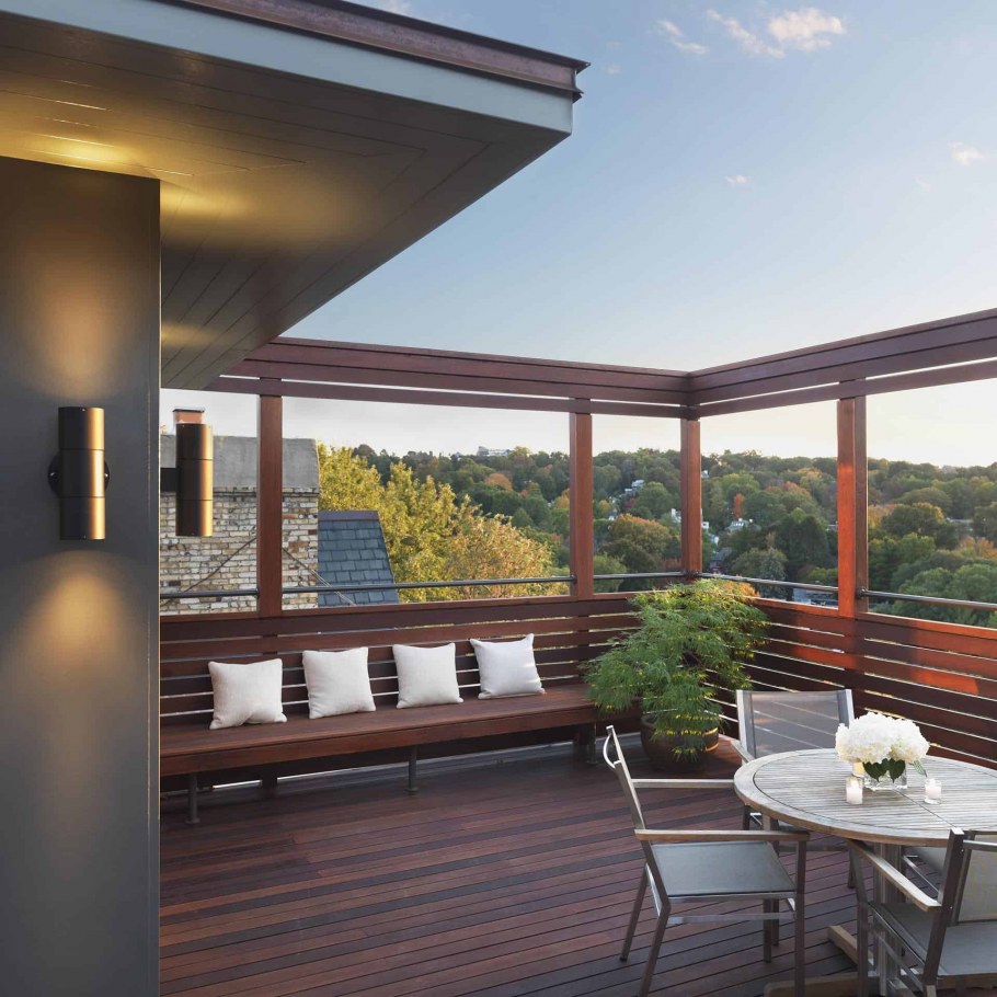 Веранда с балконом