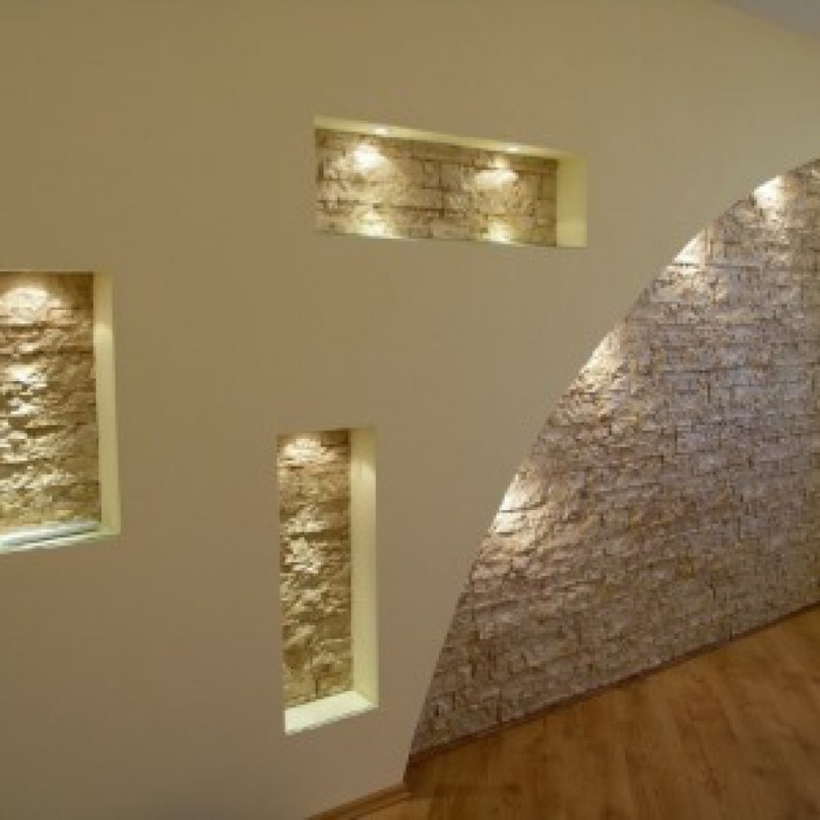 Декорирование ниши в стене