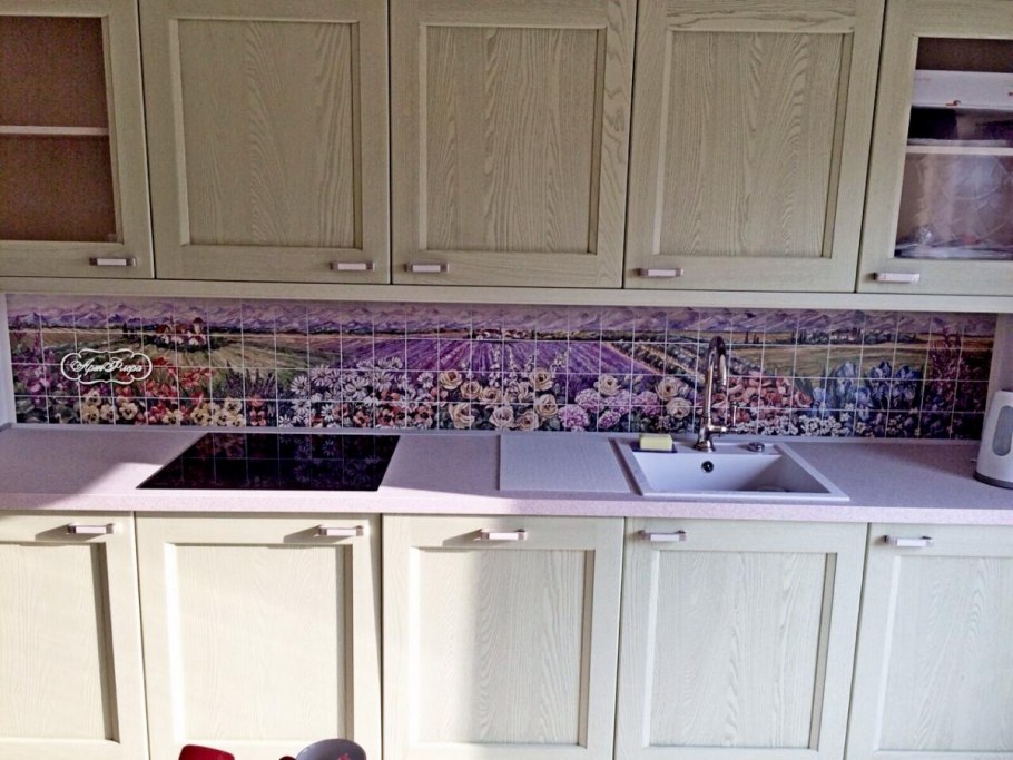 Кухня Прованс с майоликой