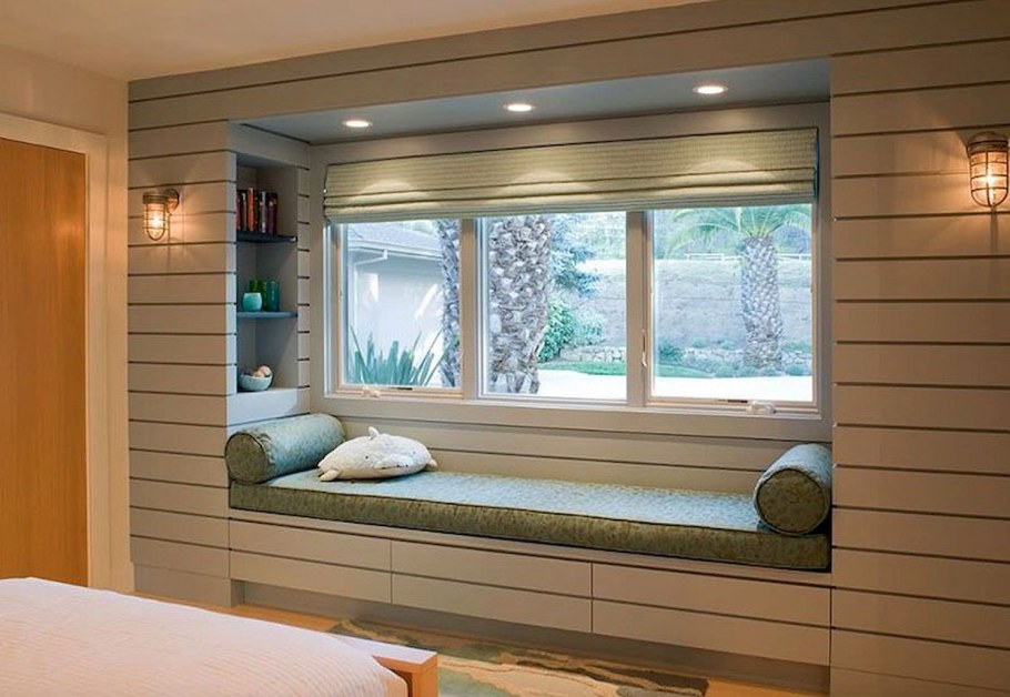 Подоконник во всю стену