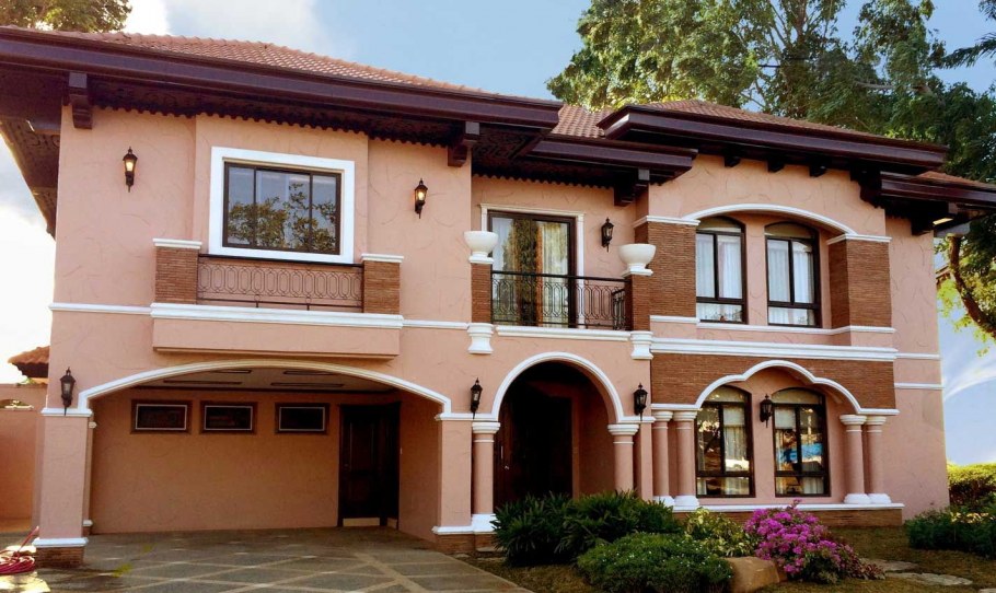 Фасады домов в средиземноморском стиле