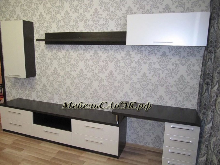 Стенка с компьютерным столом