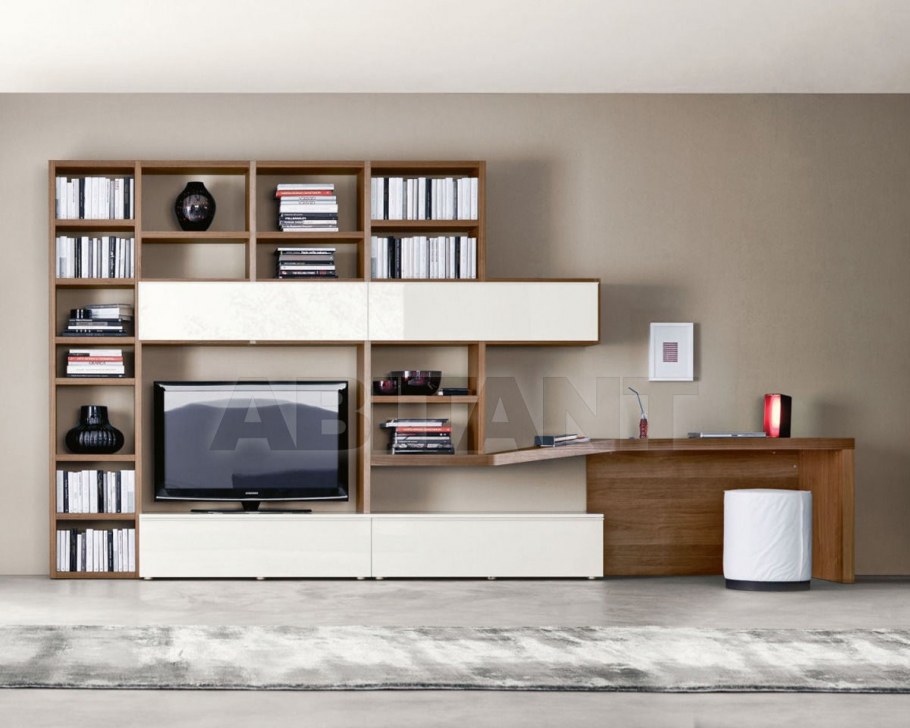 Гостиная с компьютерным столом