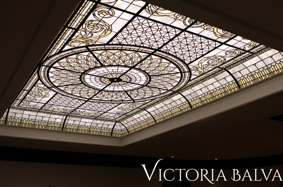 Арт деко витражный потолок
