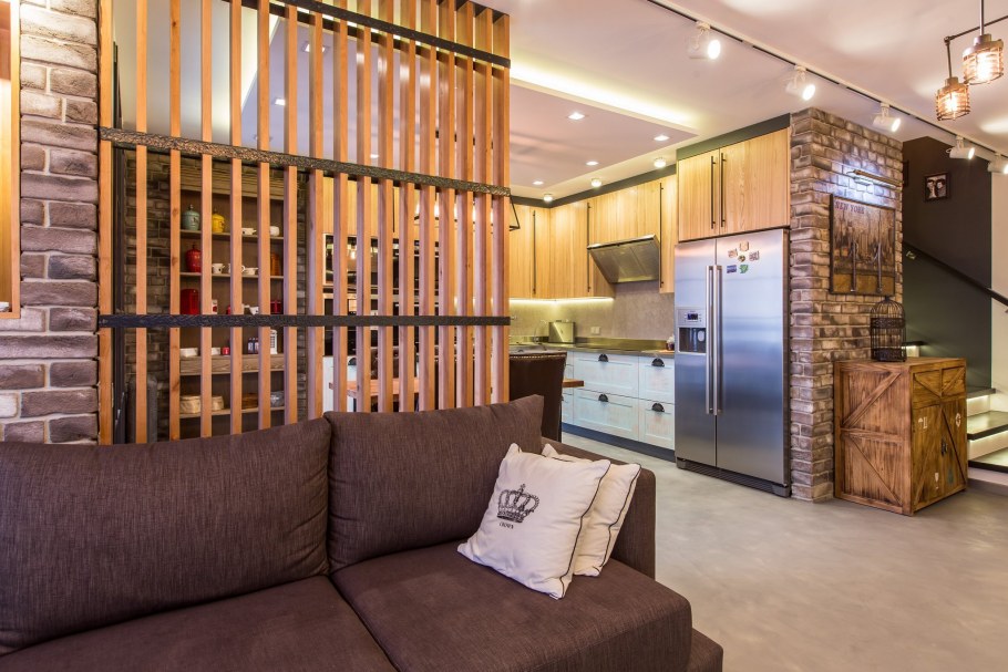 Перегородка в стиле лофт из дерева