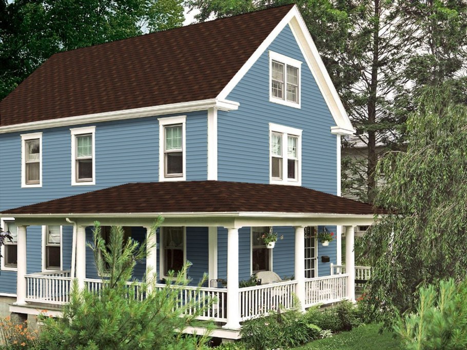 Серый дом с террасой