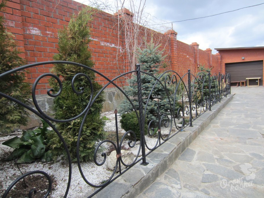 Кованые ограждения для клумб
